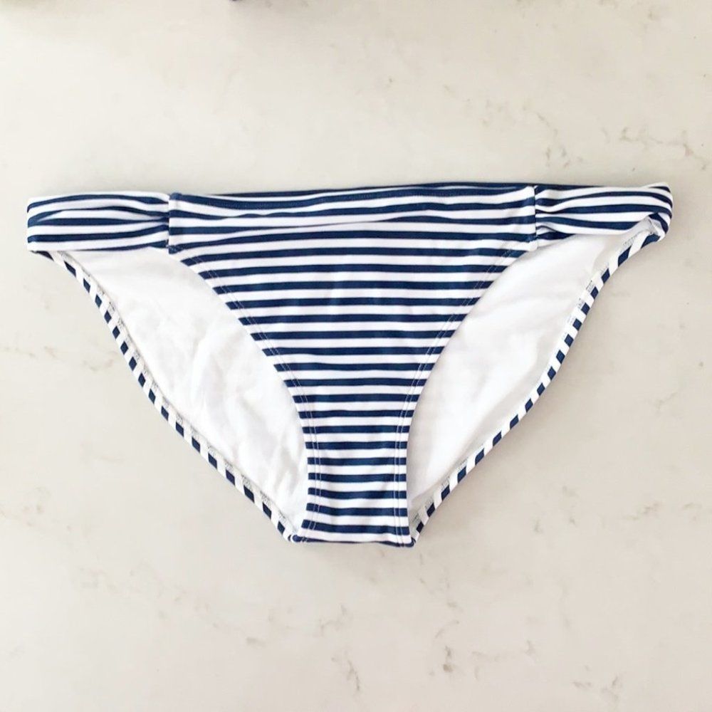 Nautical blue & white stripe bikini bottoms⚓️